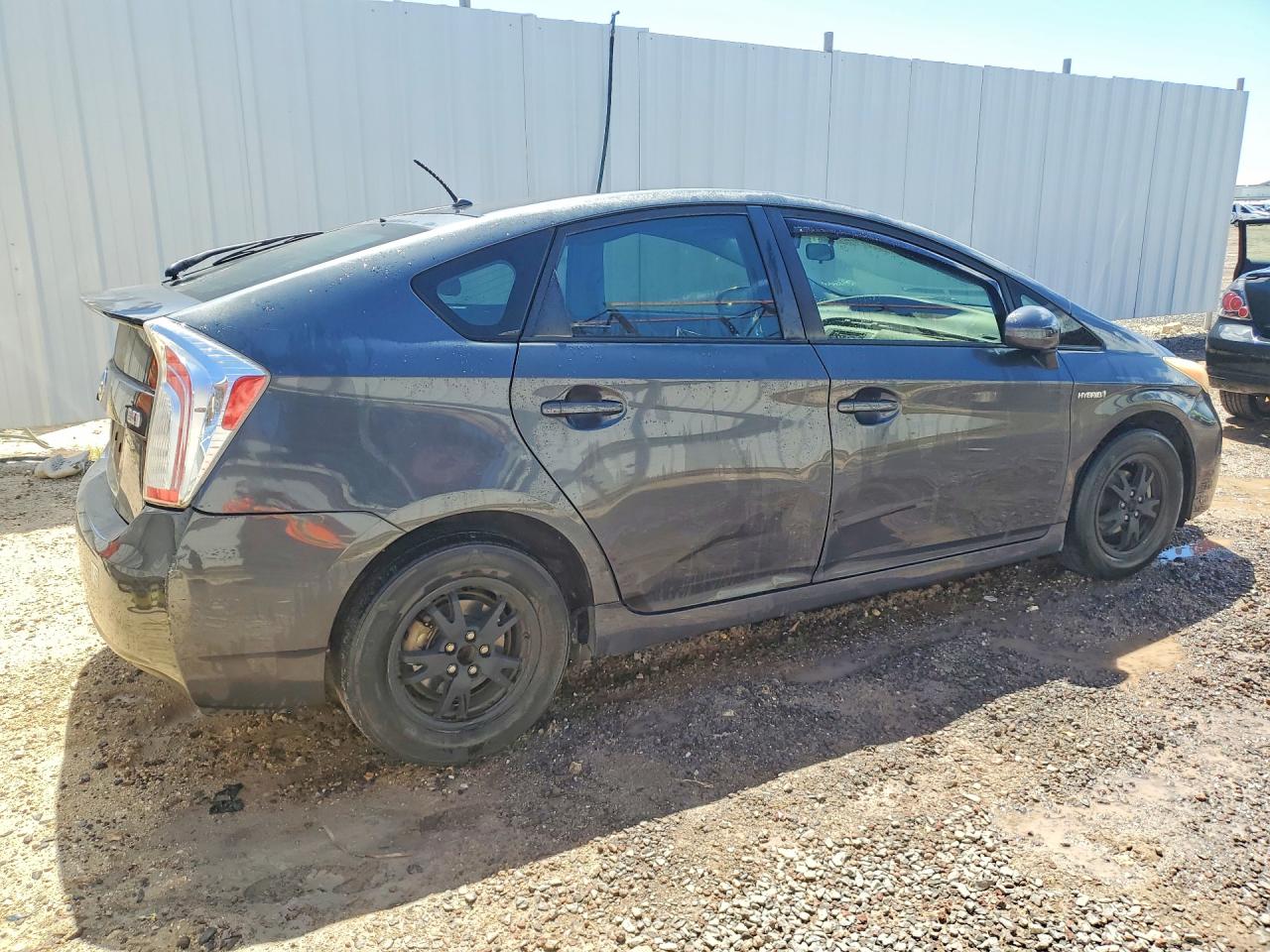 2013 TOYOTA PRIUS ONE photo 3