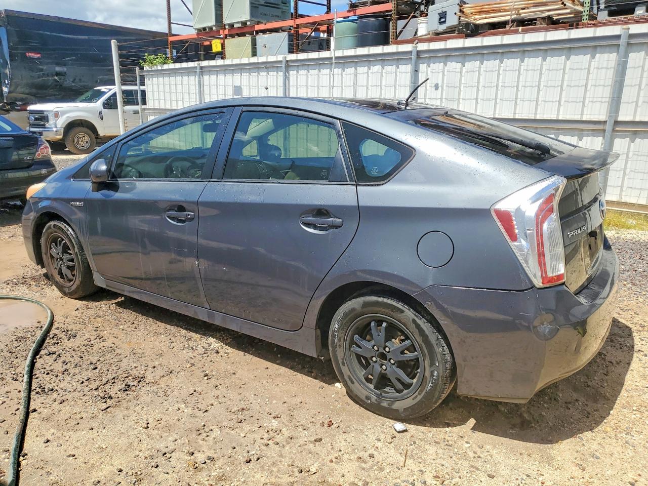 2013 TOYOTA PRIUS ONE photo 2