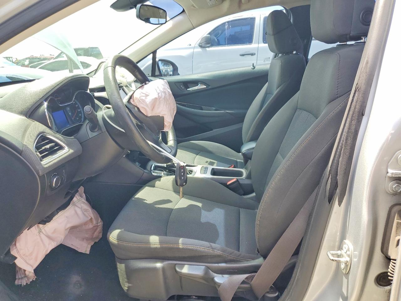 2016 CHEVROLET CRUZE LS photo 19