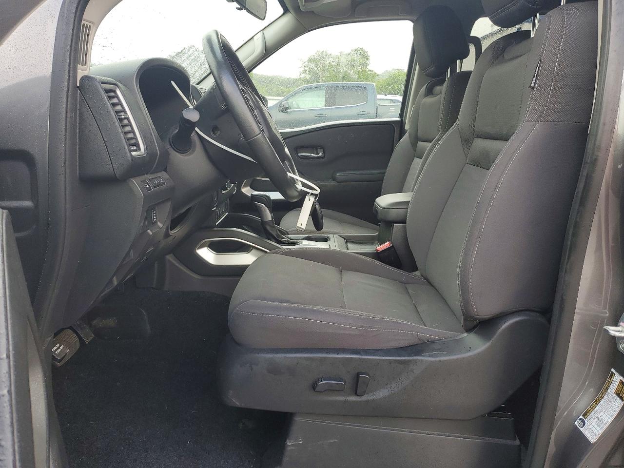 2024 NISSAN FRONTIER SV photo 19