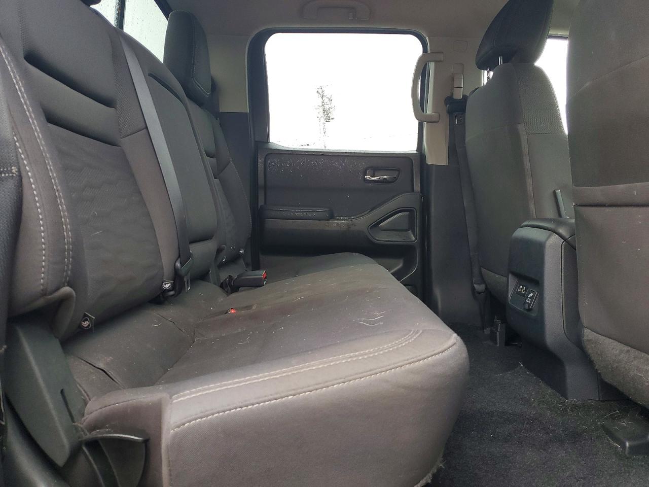 2024 NISSAN FRONTIER SV photo 28