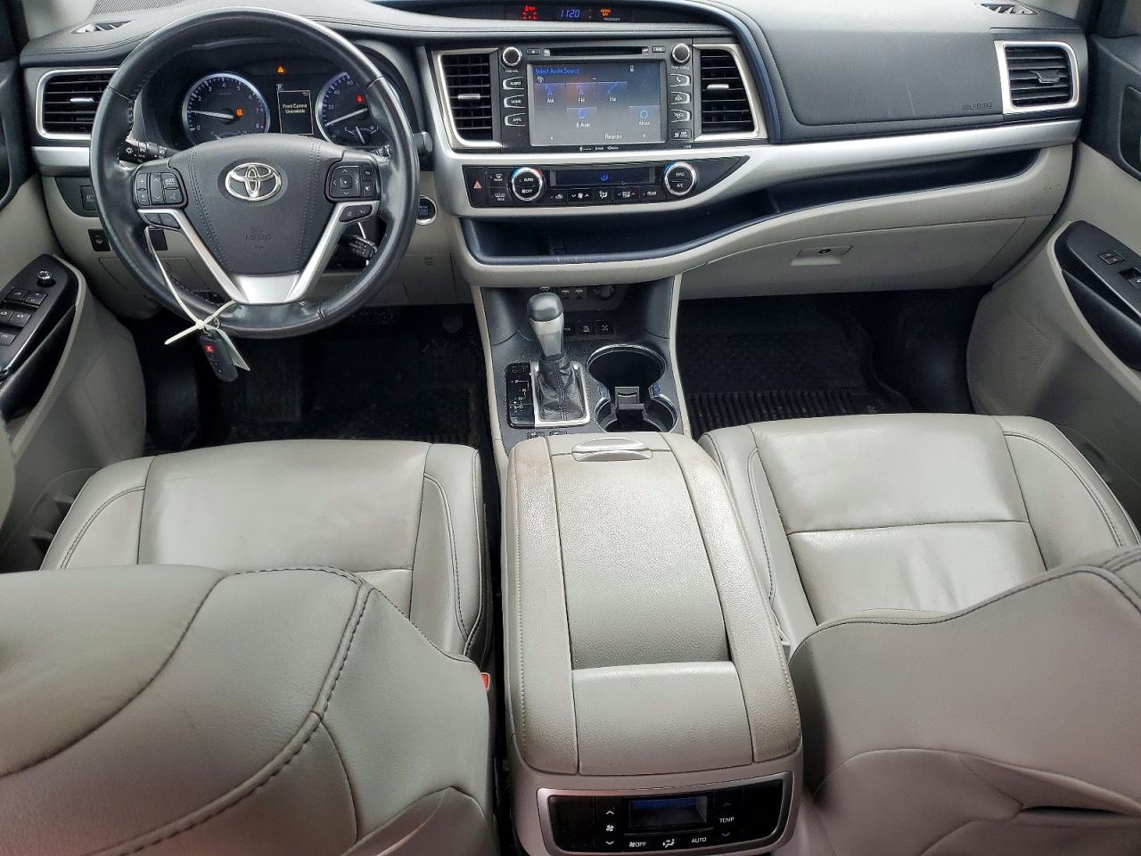 2019 TOYOTA HIGHLANDER photo 15