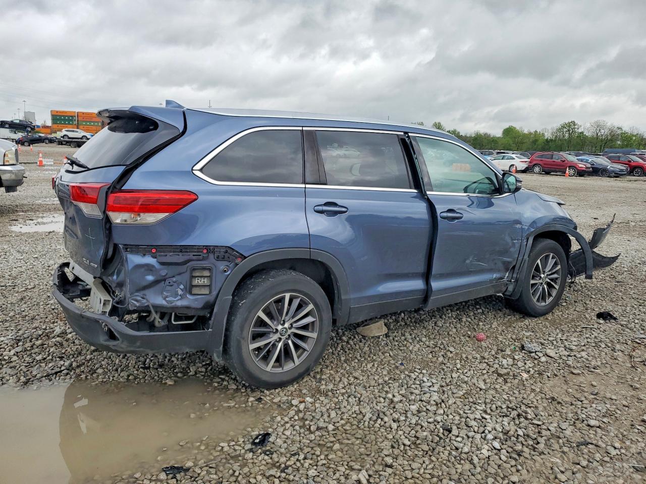 2019 TOYOTA HIGHLANDER photo 5