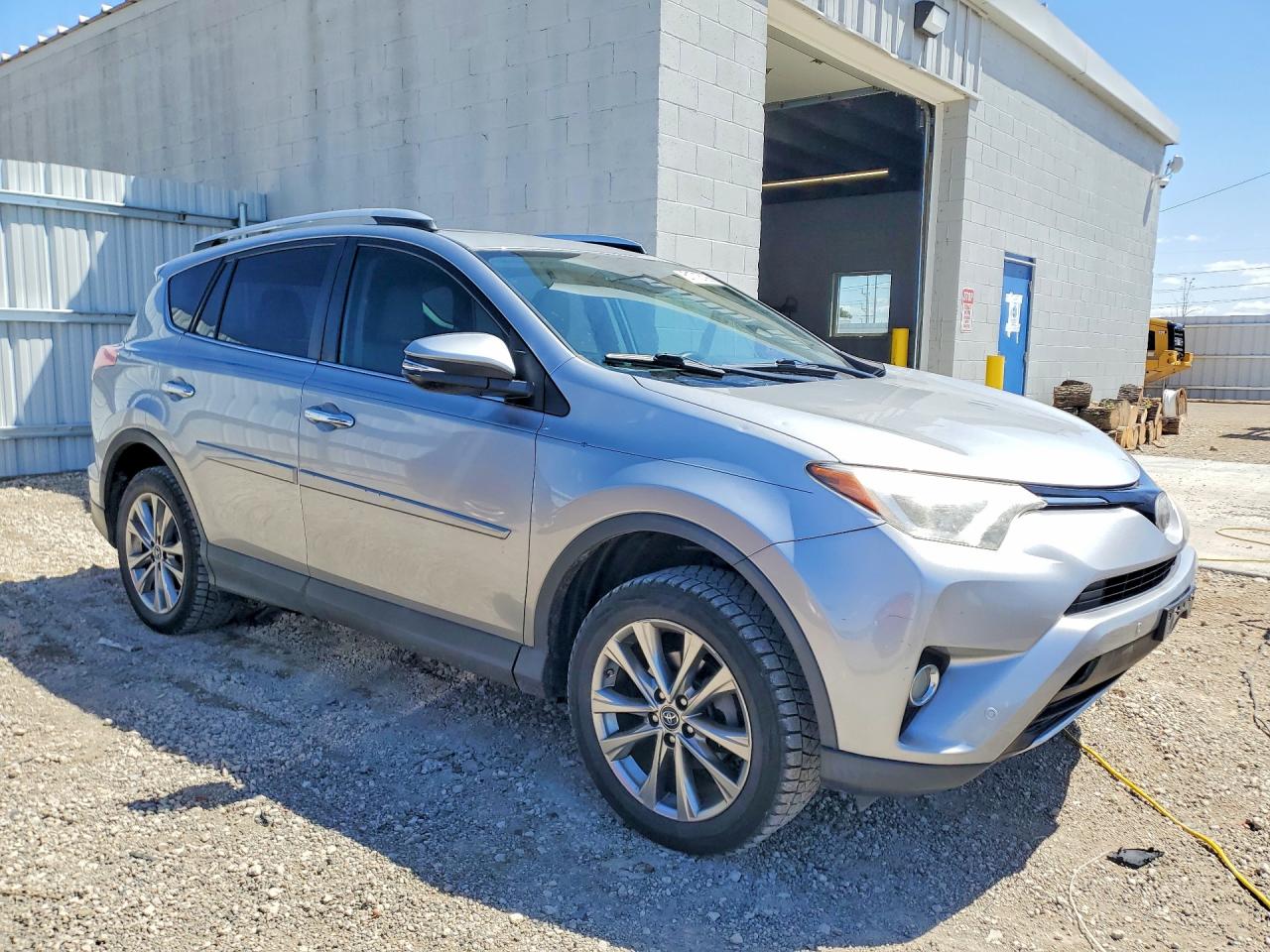 2016 TOYOTA RAV4 LIMITED photo 4