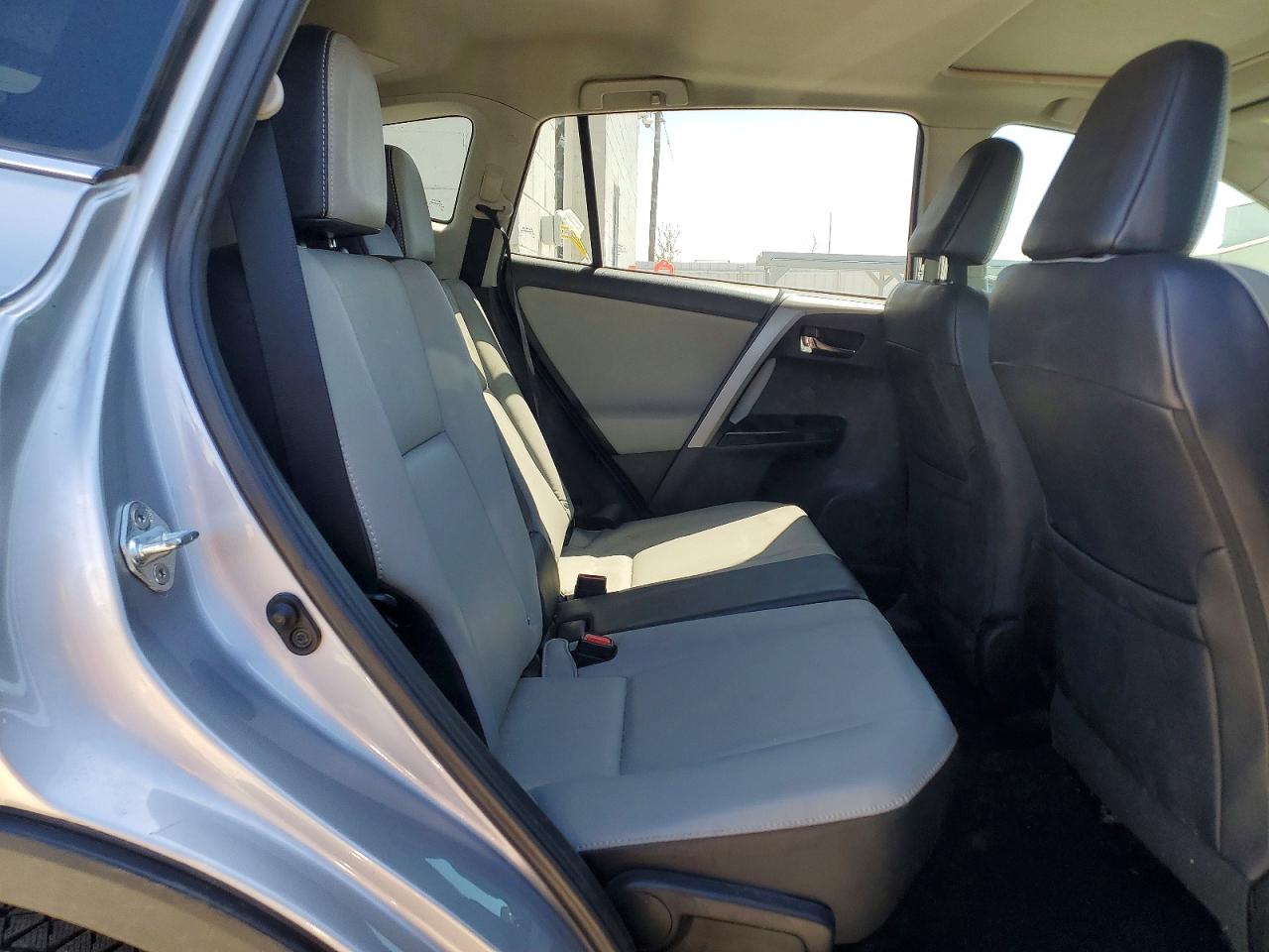 2016 TOYOTA RAV4 LIMITED photo 11