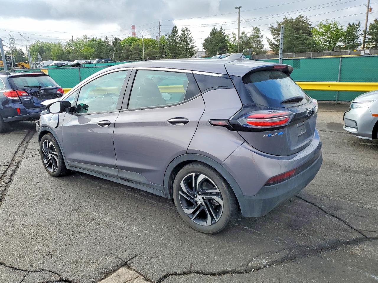 2023 CHEVROLET BOLT EV 2LT photo 2