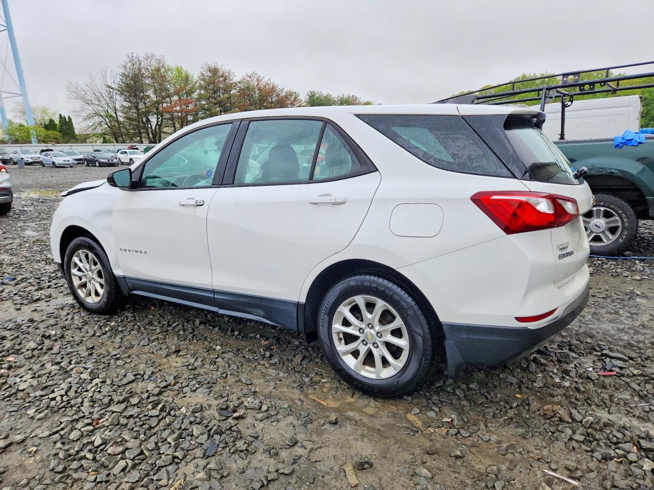 2018 CHEVROLET EQUINOX LS photo 3