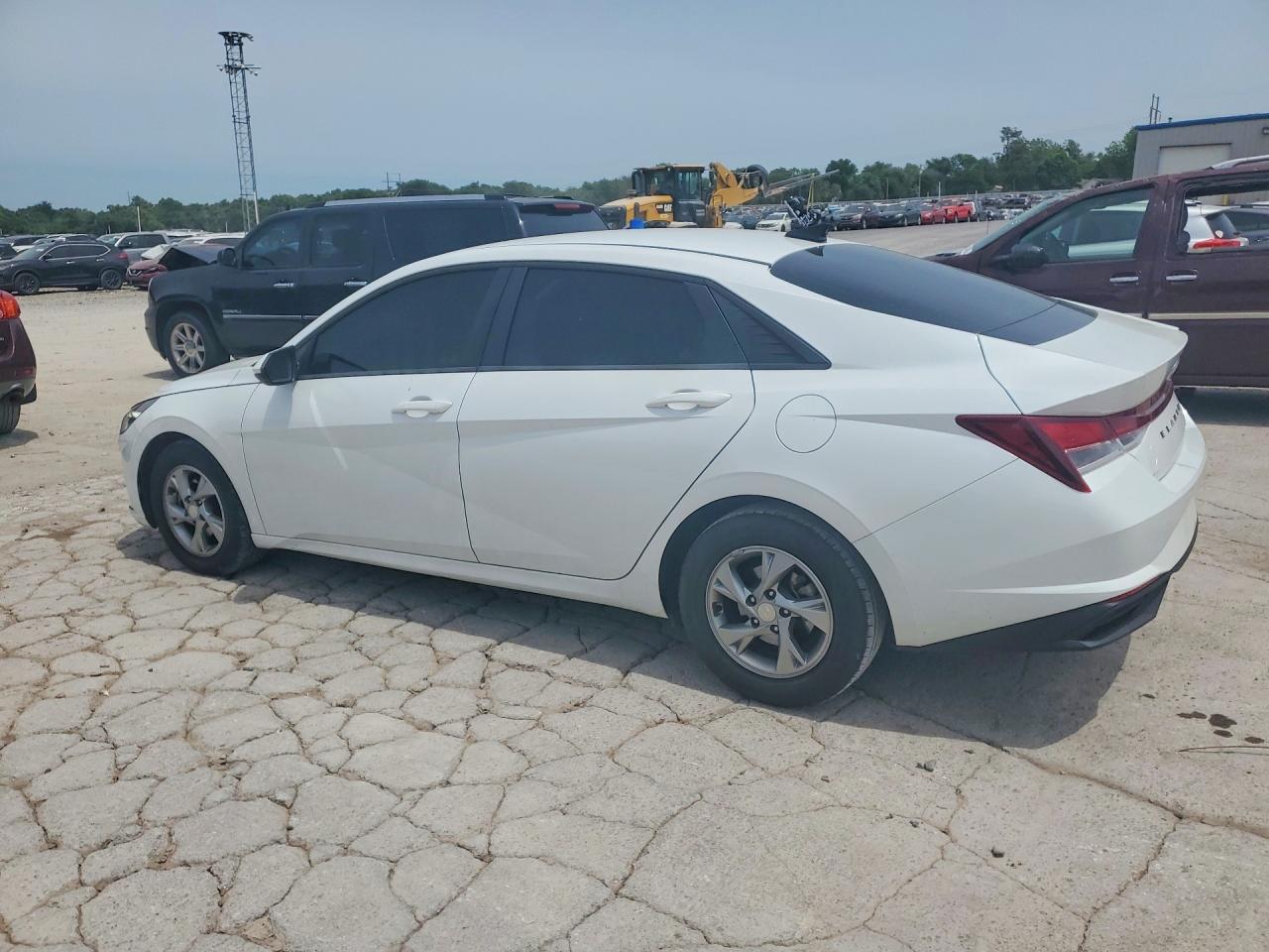 2021 HYUNDAI ELANTRA SE photo 2