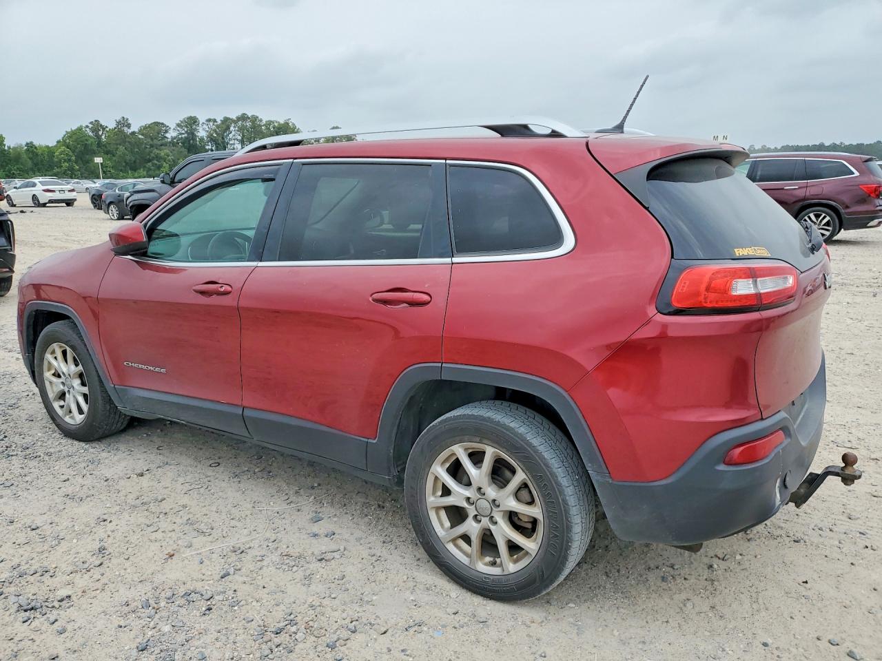 2014 JEEP CHEROKEE LATITUDE photo 2