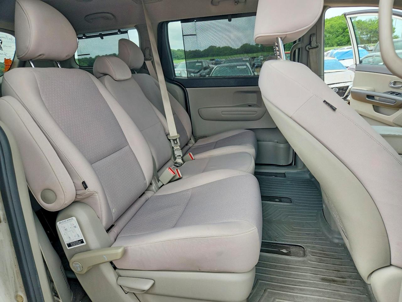 2016 KIA SEDONA LX photo 10