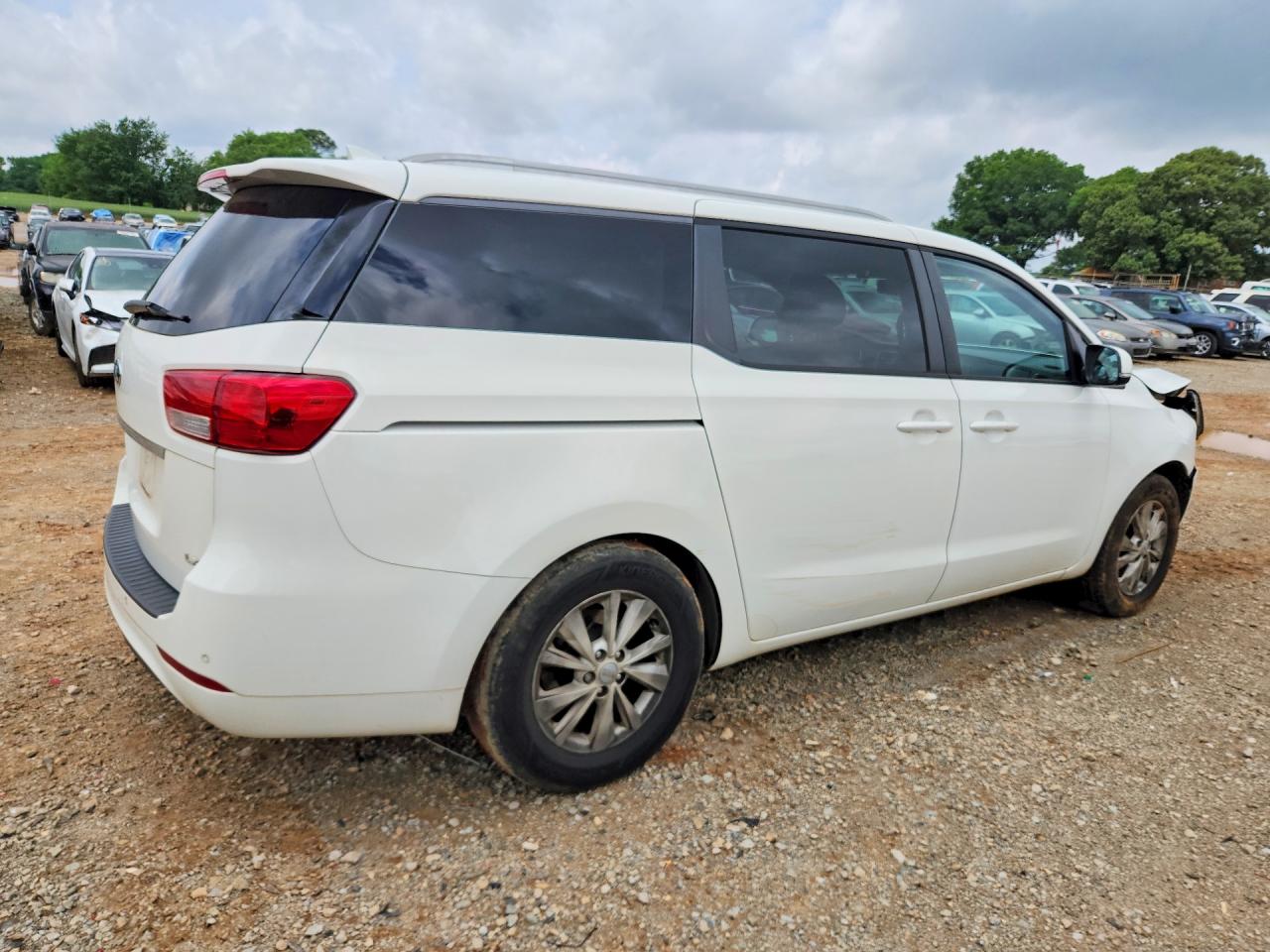 2016 KIA SEDONA LX photo 3