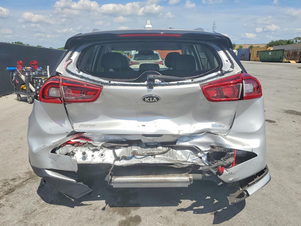 2018 KIA NIRO EX photo 11