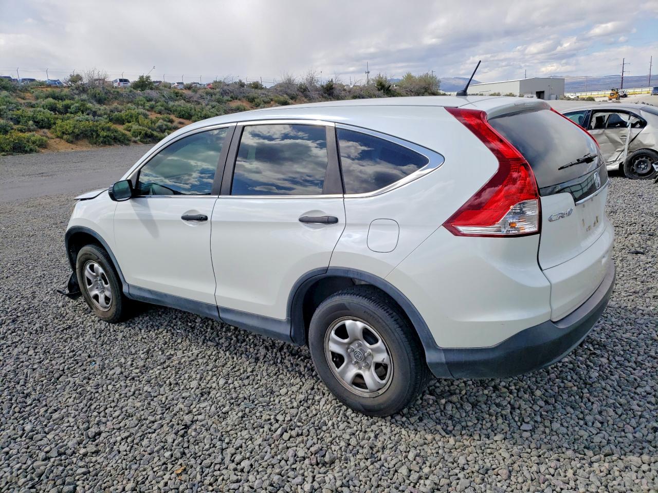 2013 HONDA CR-V LX photo 4