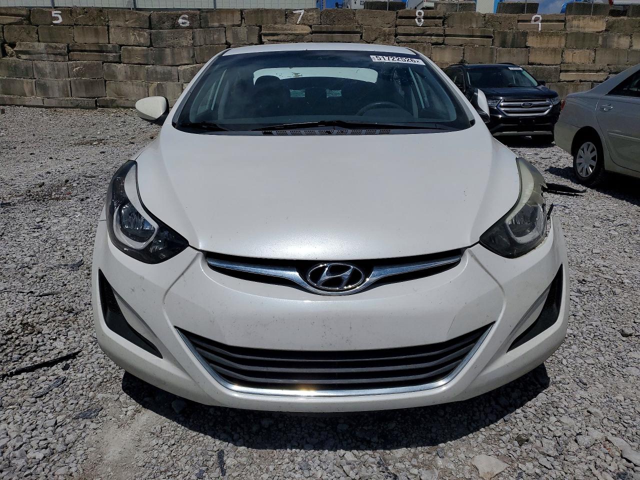 2016 HYUNDAI ELANTRA SE photo 5