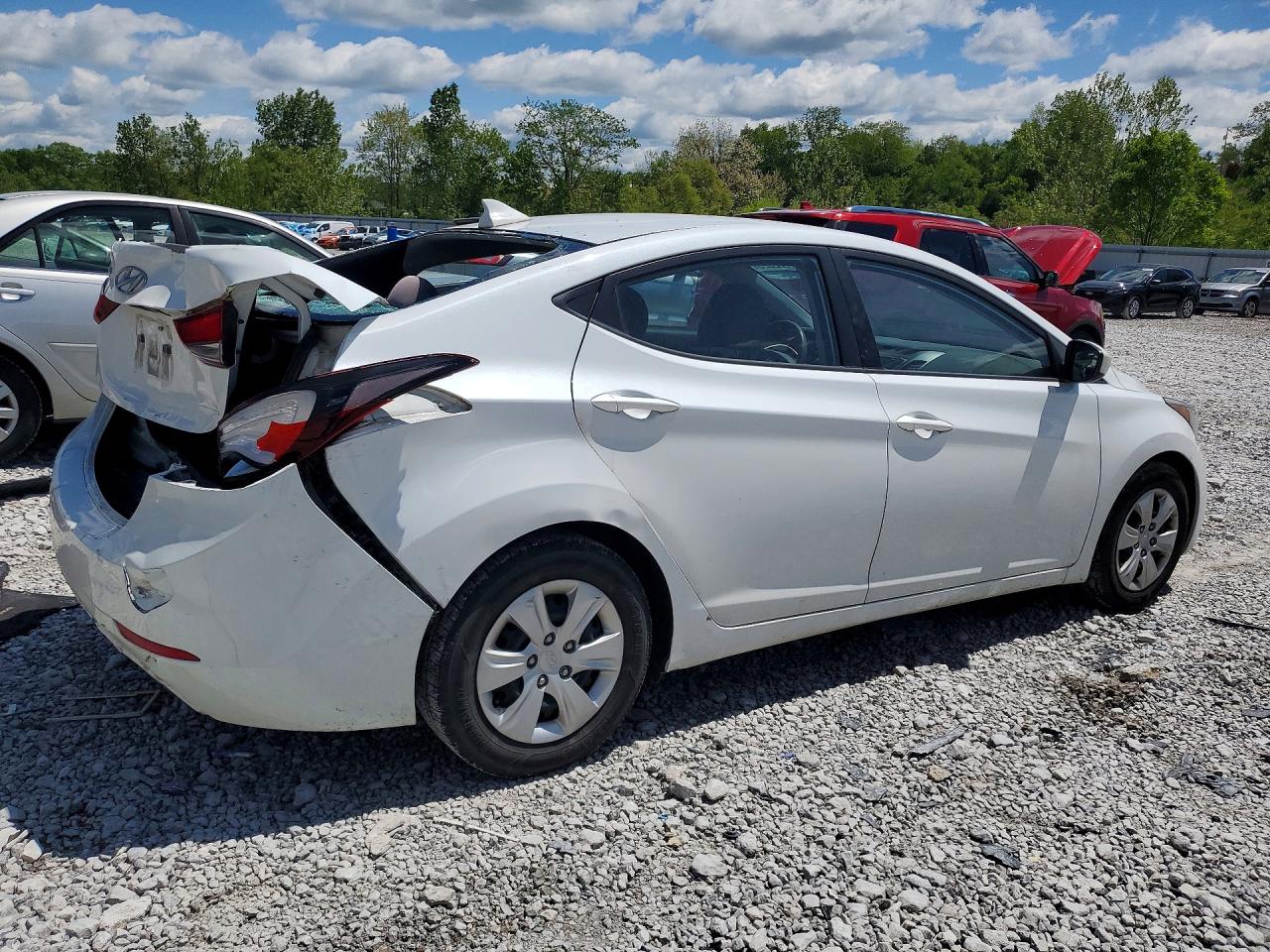2016 HYUNDAI ELANTRA SE photo 3