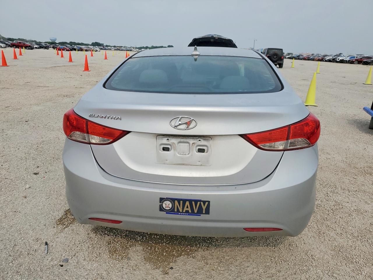 2013 HYUNDAI ELANTRA GLS photo 11