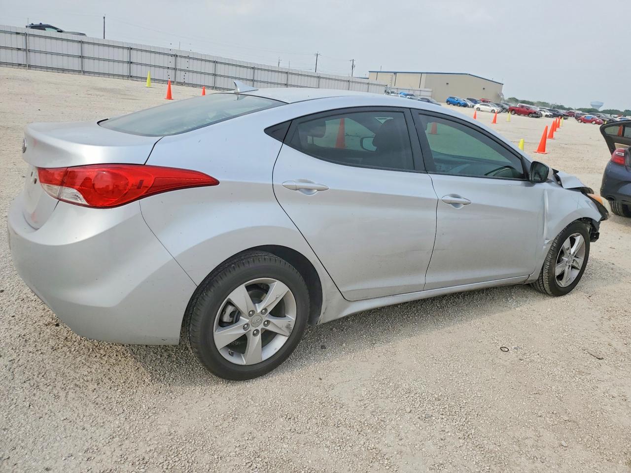 2013 HYUNDAI ELANTRA GLS photo 5