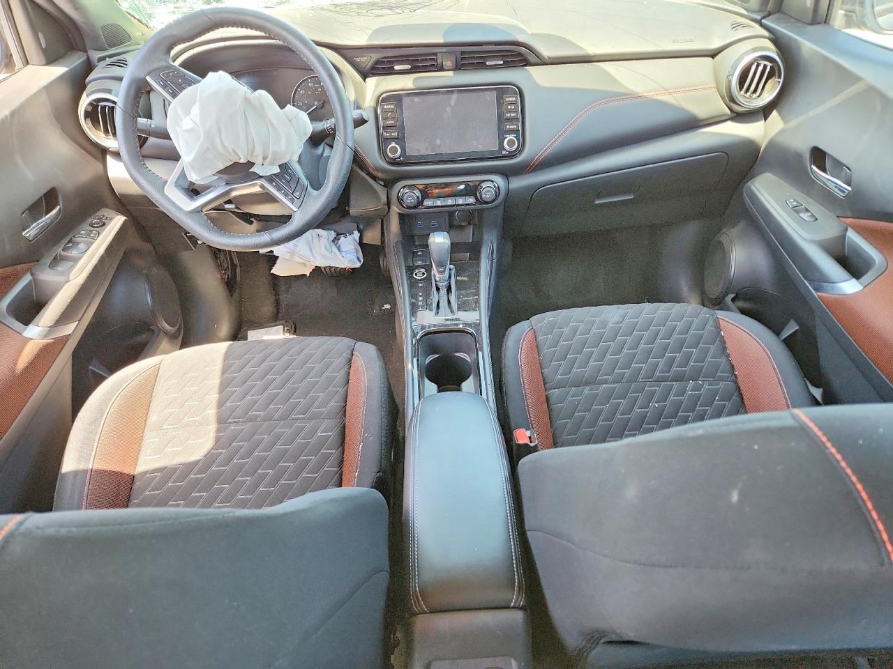 2023 NISSAN KICKS SR photo 15