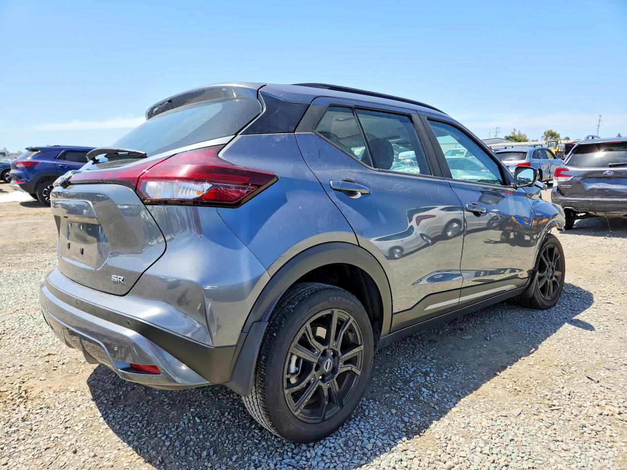 2023 NISSAN KICKS SR photo 5