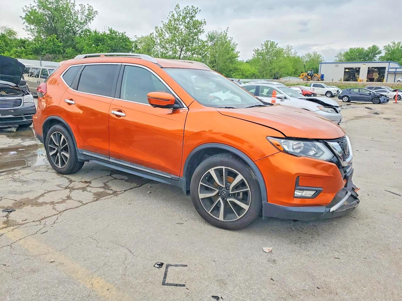 2019 NISSAN ROGUE SL photo 4