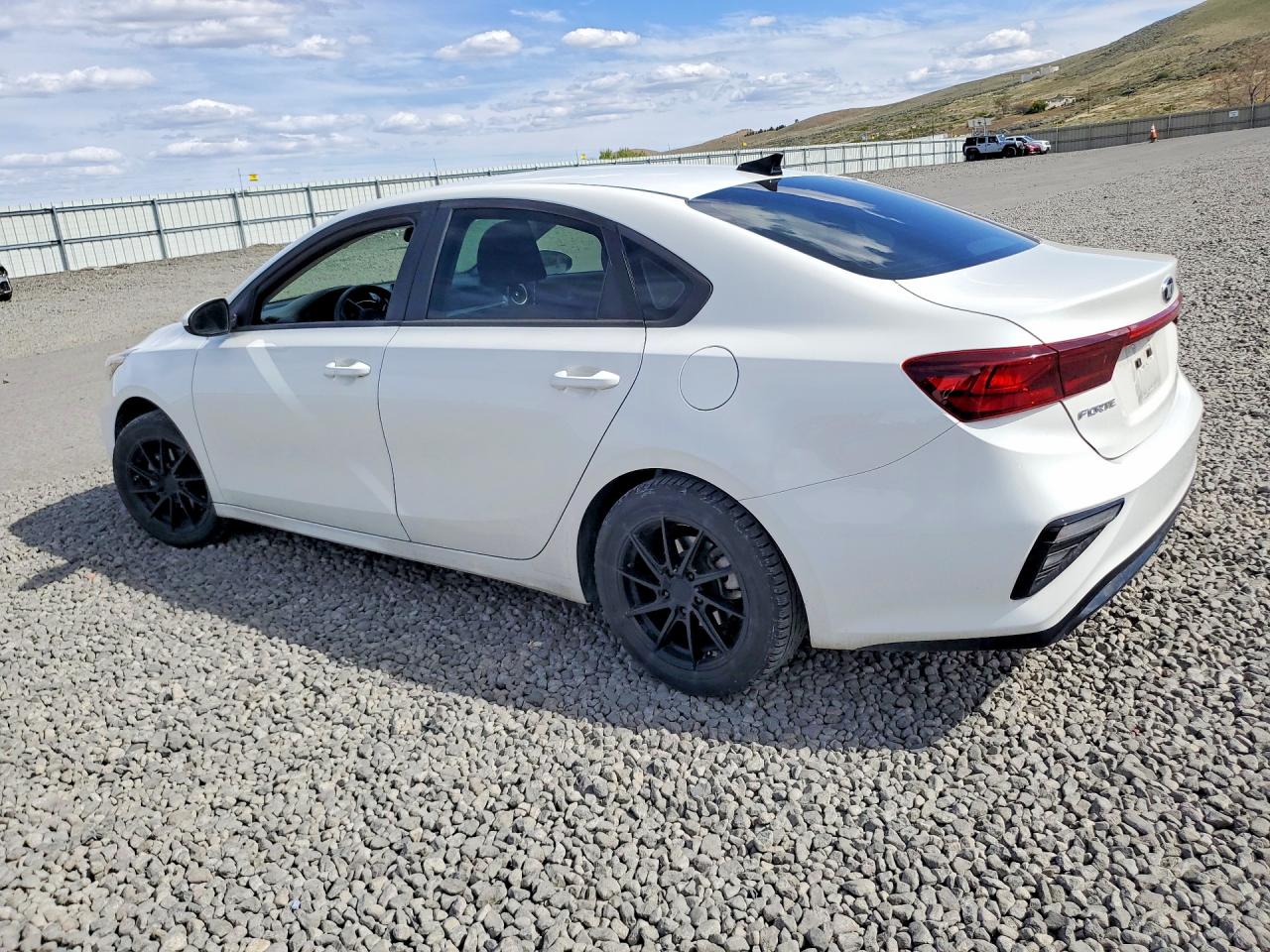 2020 KIA FORTE LXS photo 2