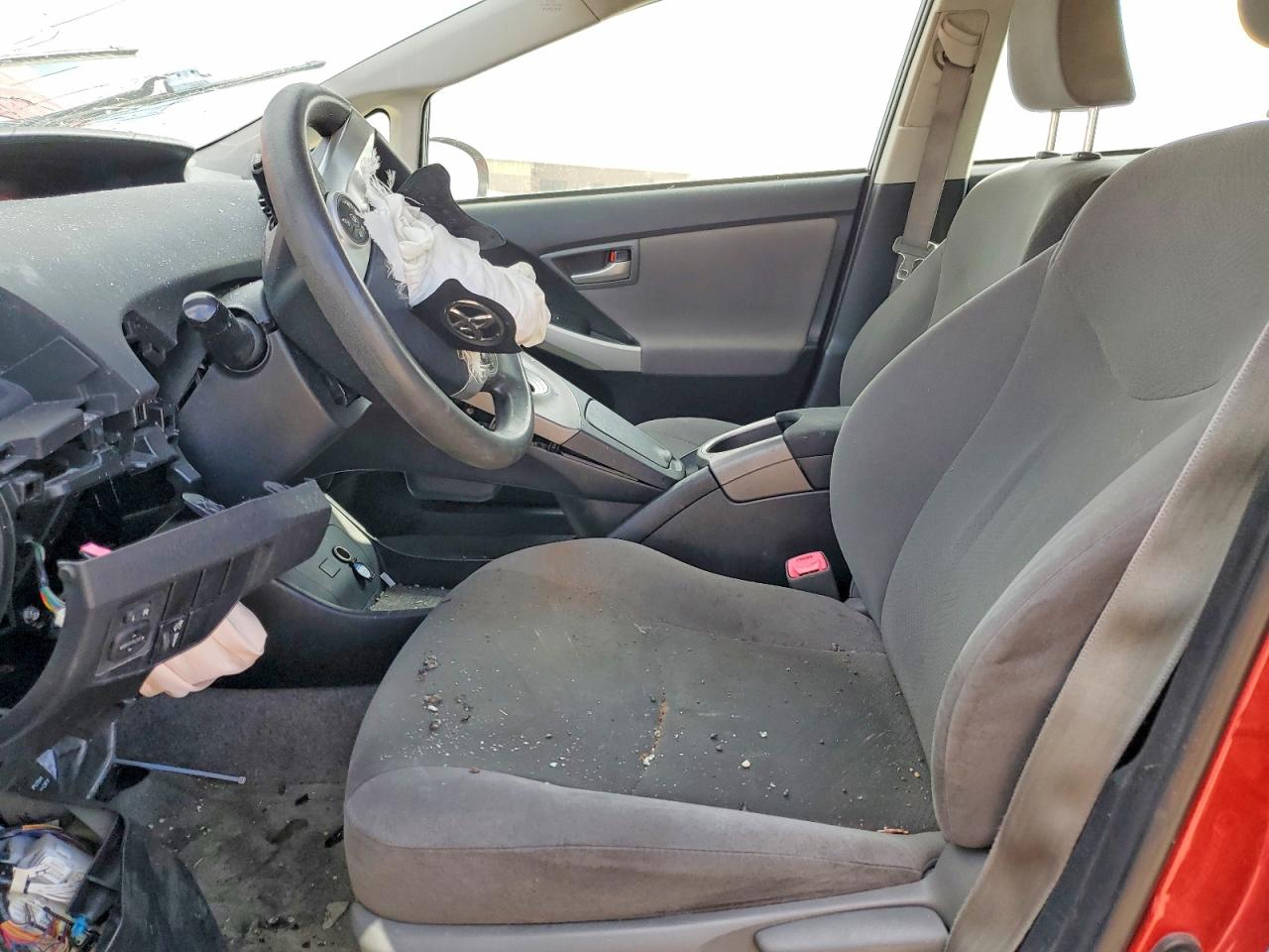 2013 TOYOTA PRIUS TWO photo 13