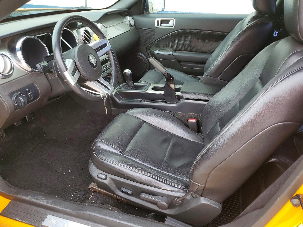 2007 FORD MUSTANG photo 19