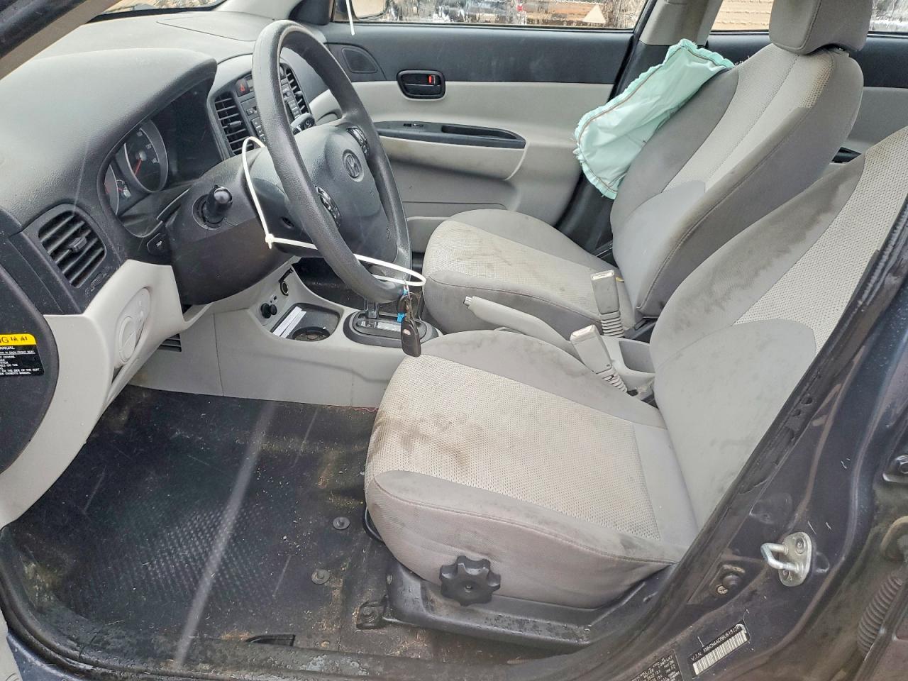 2011 HYUNDAI ACCENT GLS photo 13