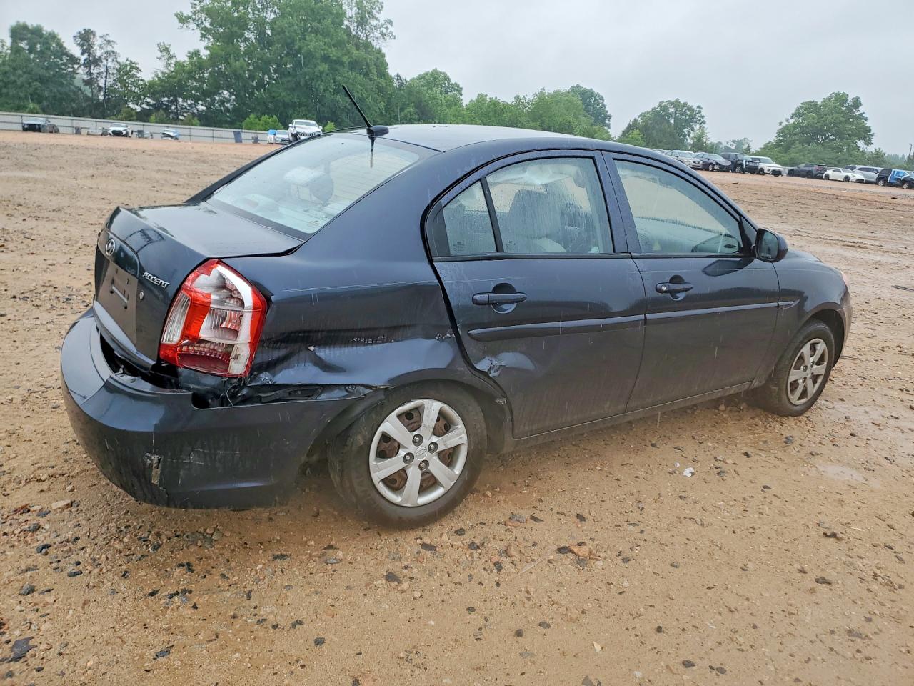 2011 HYUNDAI ACCENT GLS photo 5