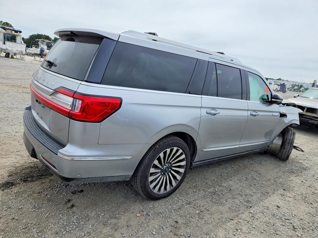 2020 LINCOLN NAVIGATOR L RESERVE photo 5
