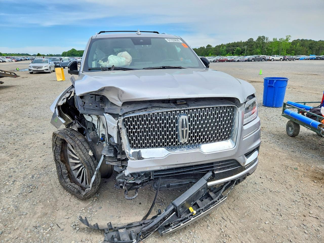 2020 LINCOLN NAVIGATOR L RESERVE photo 9