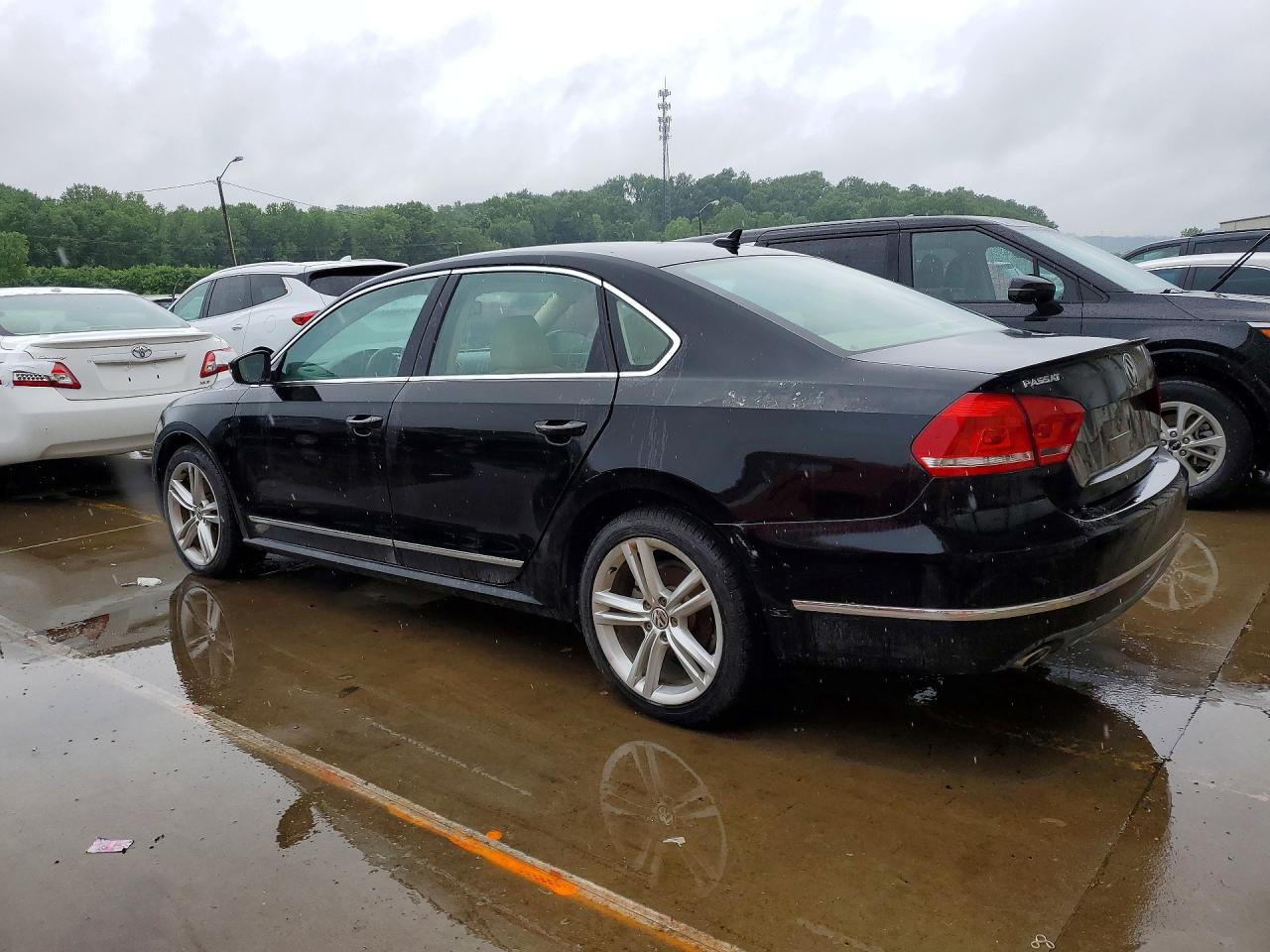 2014 VOLKSWAGEN PASSAT photo 3