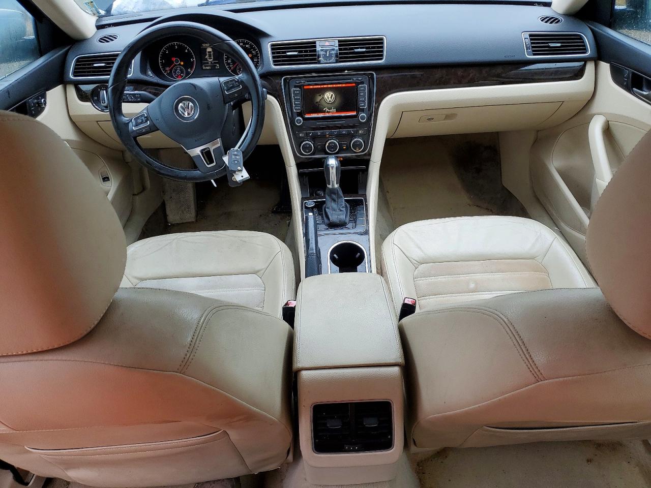 2014 VOLKSWAGEN PASSAT photo 15
