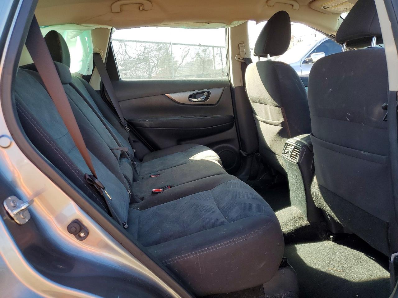 2016 NISSAN ROGUE S photo 31