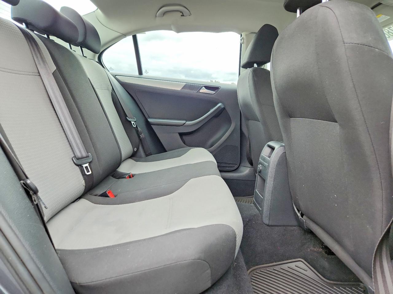 2017 VOLKSWAGEN JETTA S photo 10