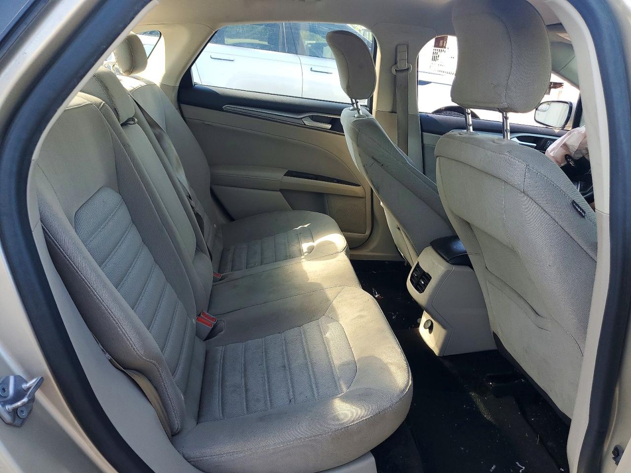 2017 FORD FUSION SE photo 19