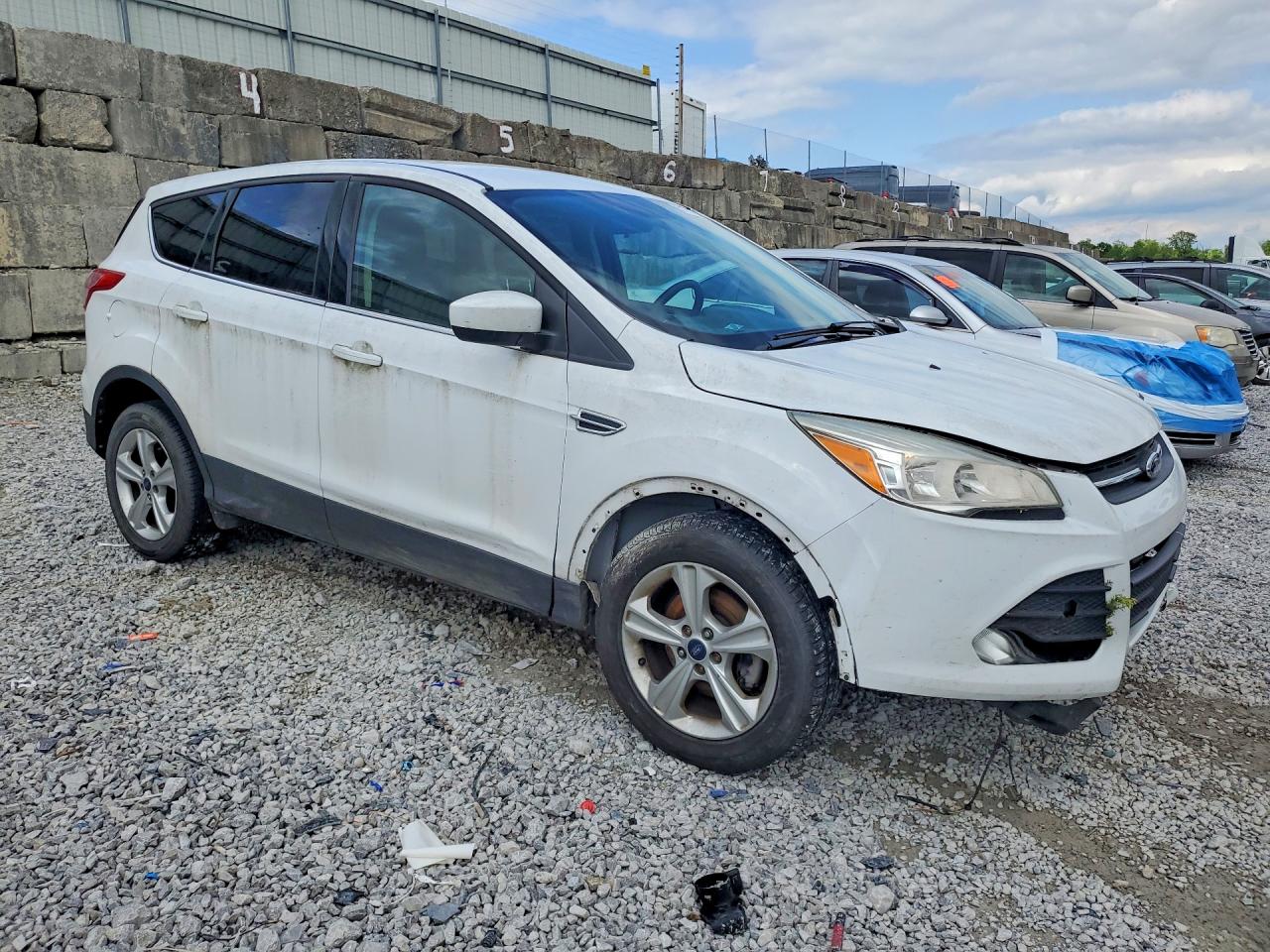 2016 FORD ESCAPE SE photo 7