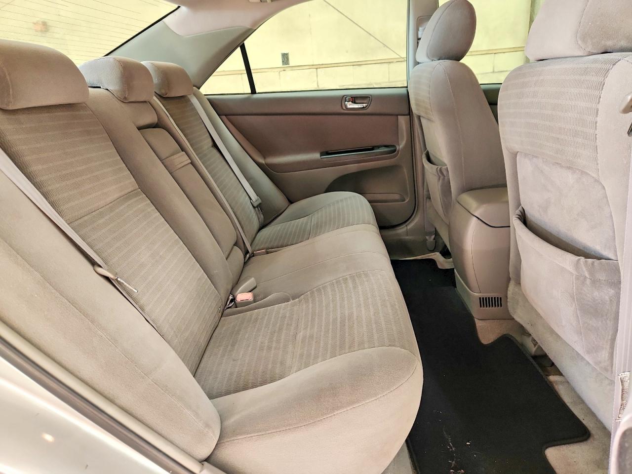 2005 TOYOTA CAMRY LE photo 19