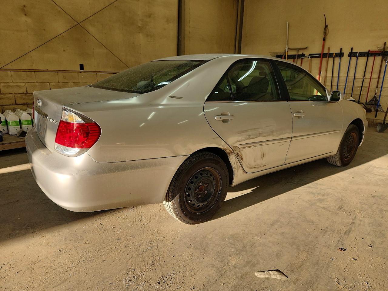 2005 TOYOTA CAMRY LE photo 5
