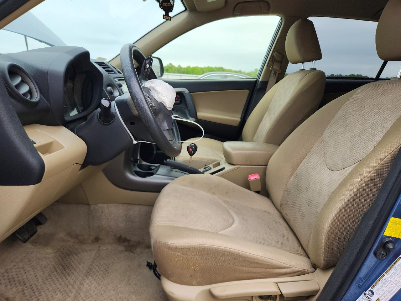 2012 TOYOTA RAV4 BASE photo 13