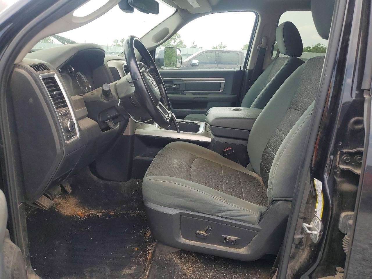 2018 RAM 2500 SLT photo 13