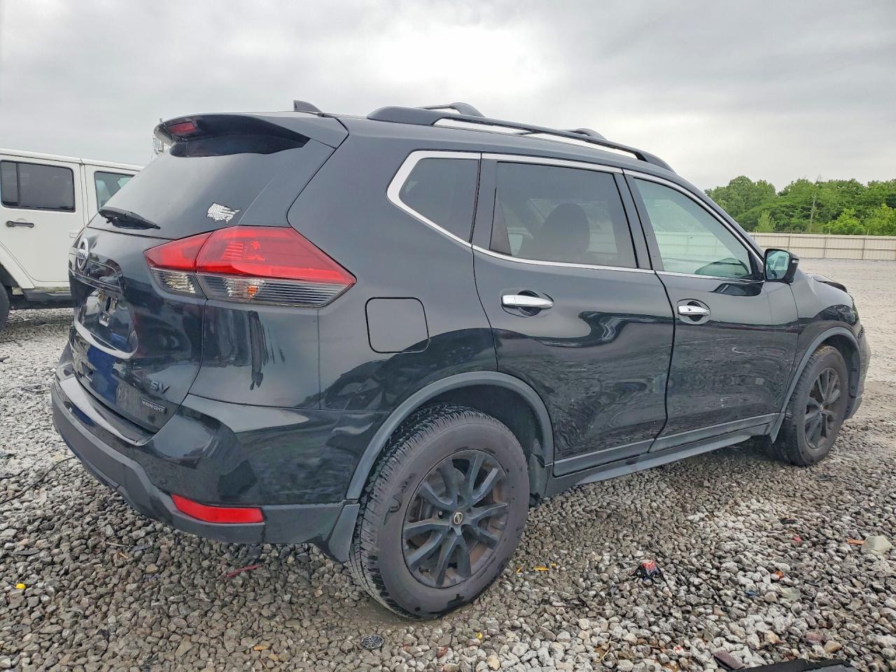 2018 NISSAN ROGUE SV photo 7