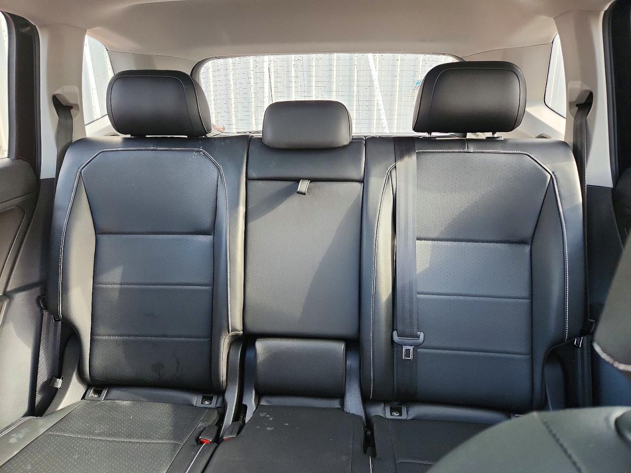 2021 VOLKSWAGEN TIGUAN SE photo 19