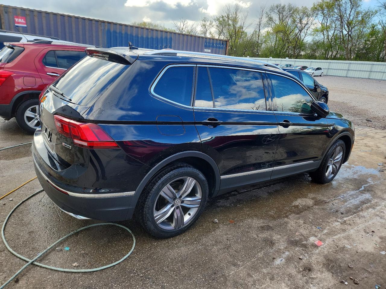 2021 VOLKSWAGEN TIGUAN SE photo 5