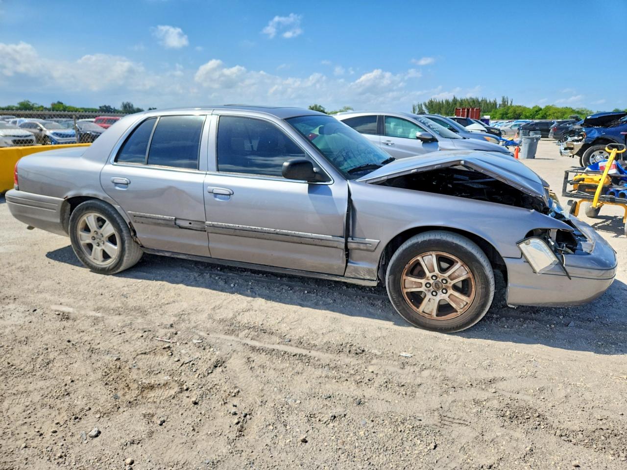 2006 FORD CROWN VICTORIA LX photo 7