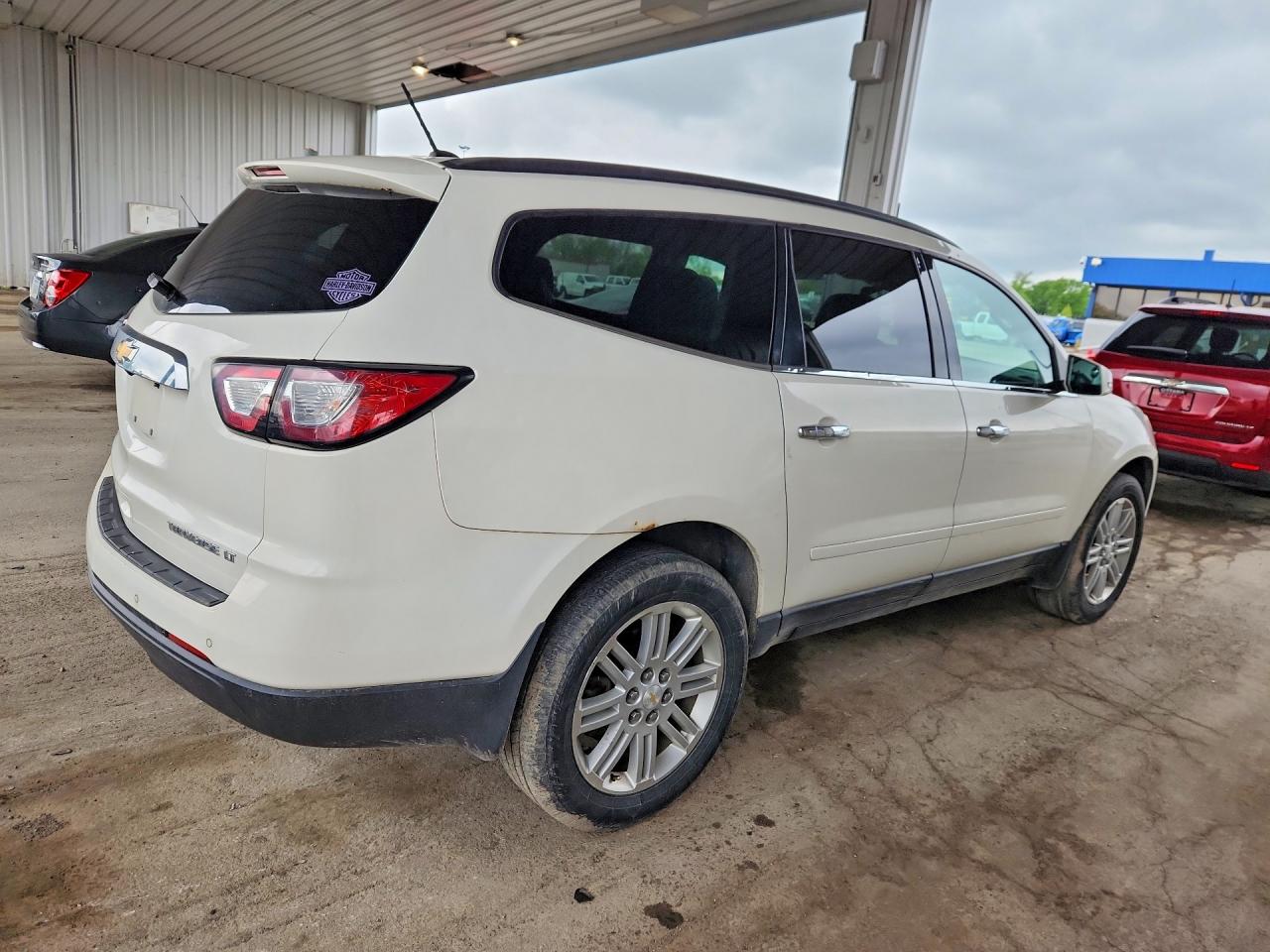 2014 CHEVROLET TRAVERSE LT photo 7