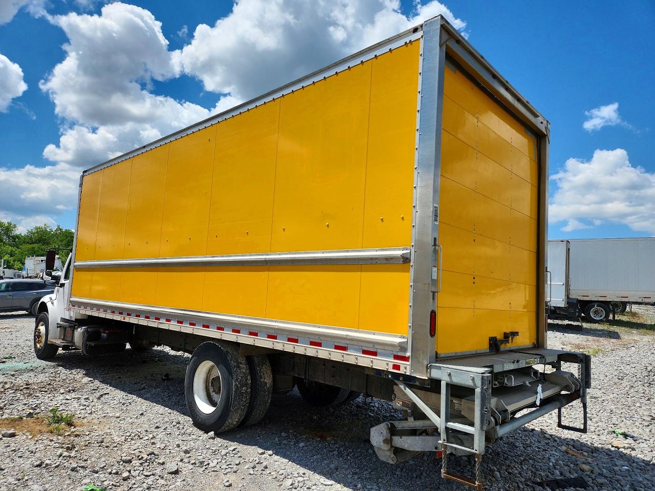 2018 FREIGHTLINER M2 106 MEDIUM DUTY photo 4