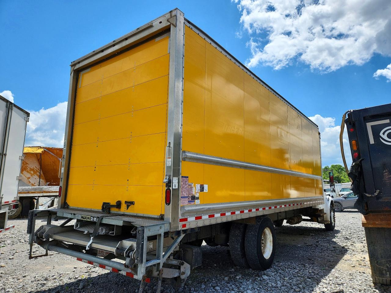 2018 FREIGHTLINER M2 106 MEDIUM DUTY photo 7