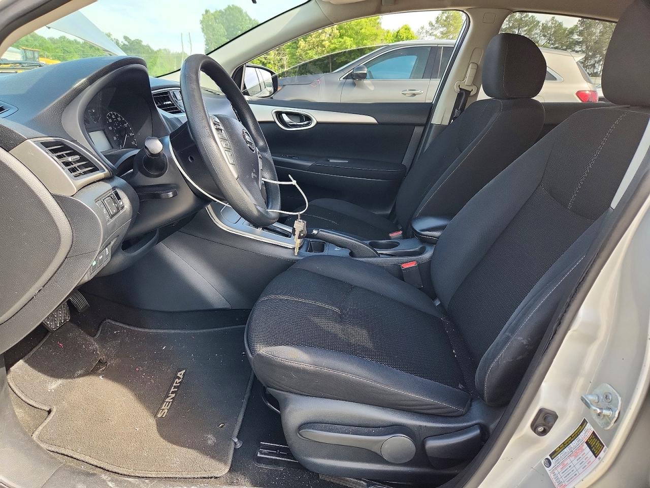2015 NISSAN SENTRA S photo 13