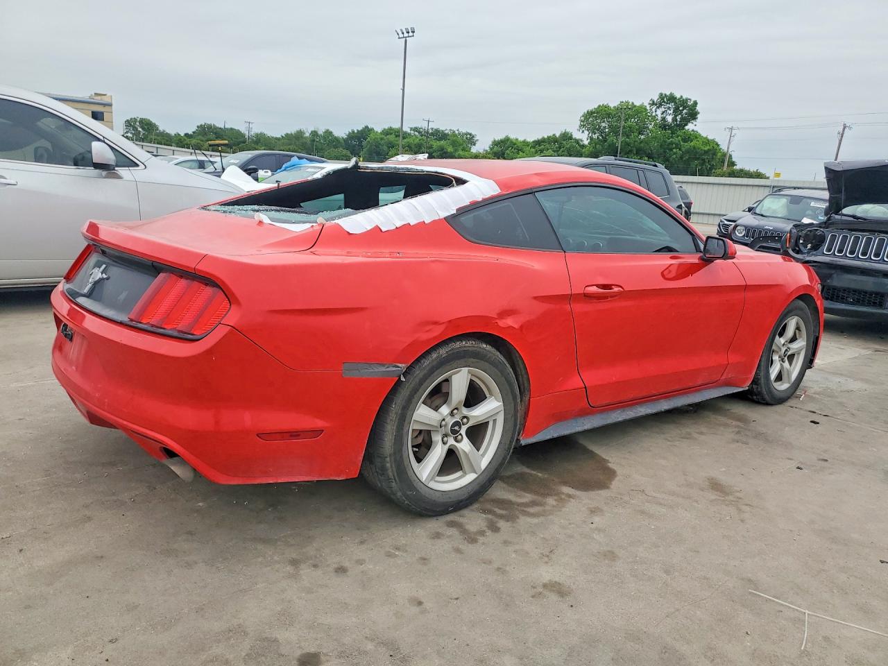 2017 FORD MUSTANG photo 7